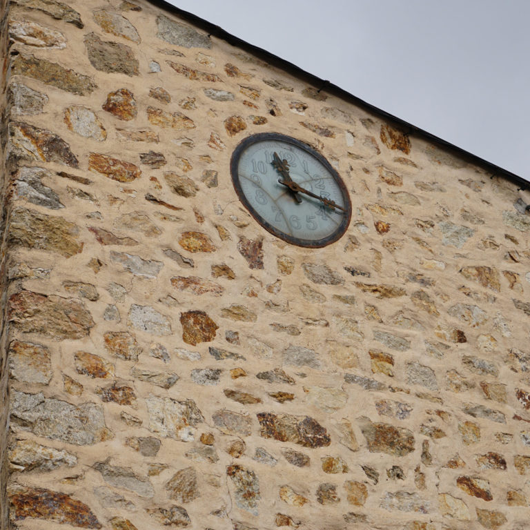 fachada-reloj-2-laacebeda