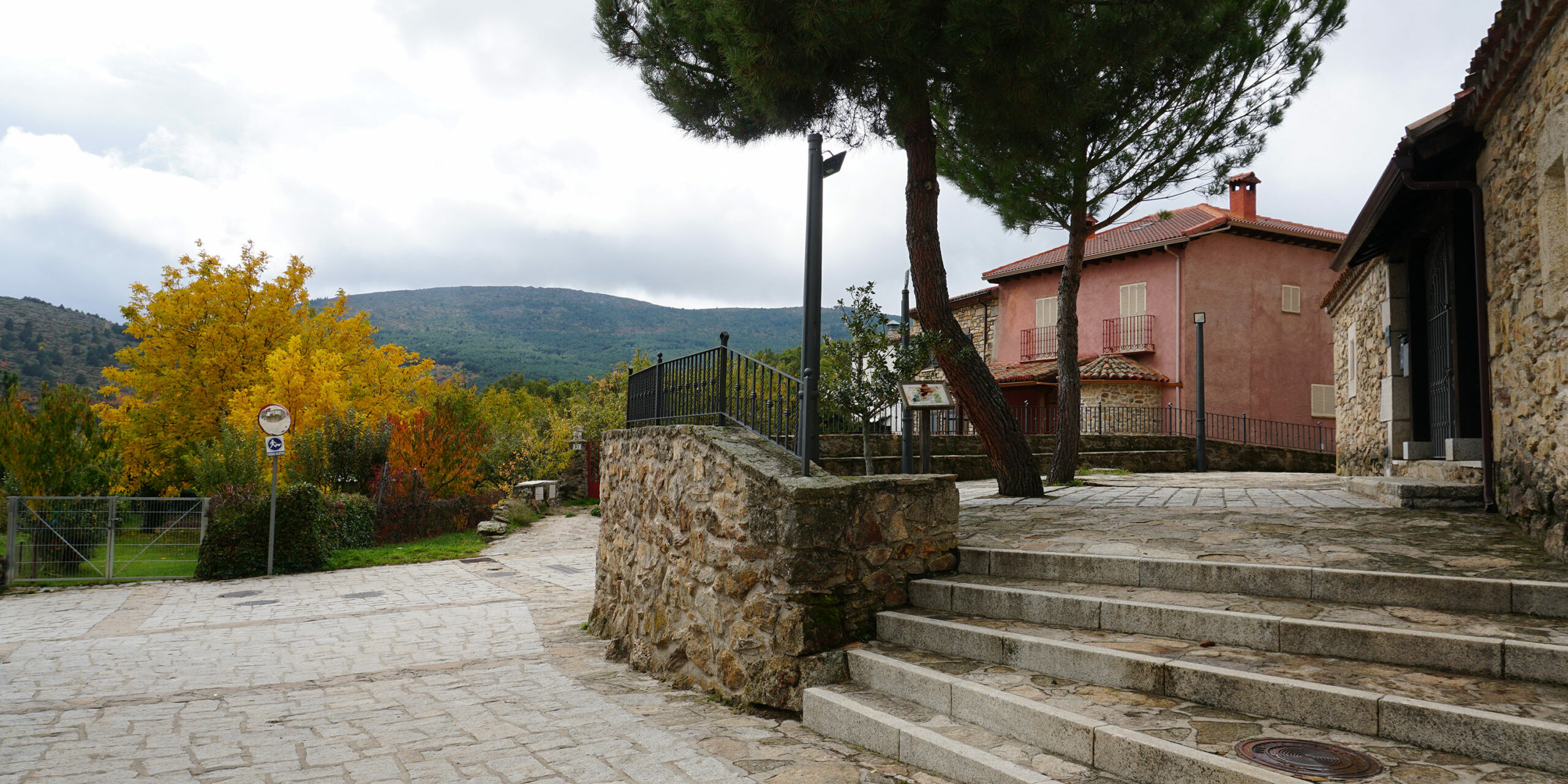 plaza-2-ayuntamiento-laacebeda